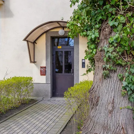 Apartment With Balcony 180 M To The Royal Baths By Renters Warsaw